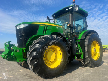 John Deere7R
