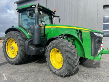 Lantbrukstraktor John Deere 8R 8335R Autopowr