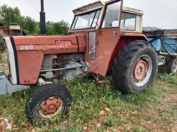 Tracteur ancien Massey Ferguson