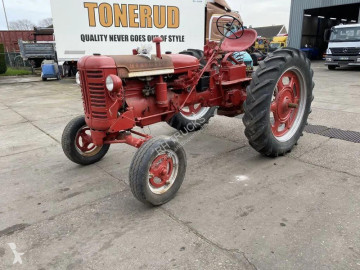 Tracteur agricole Farmall SUPER F.C. TRAKTOR