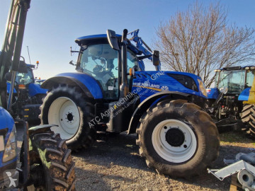 New Holland T 7.225 AC STAGE V tractor