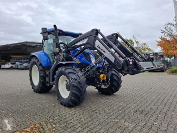 Lantbrukstraktor New Holland