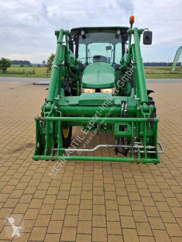 Tracteur agricole John Deere 5M 5100M