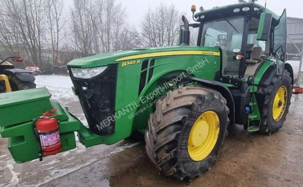 John Deere8R