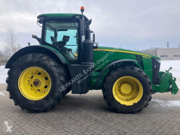 John Deere8R