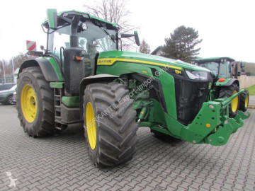 John Deere8R