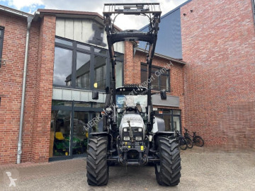 Tracteur agricole Lamborghini R6. 135