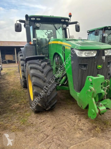 John Deere8R