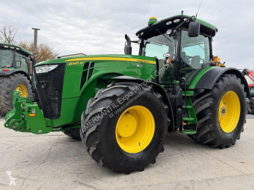 John Deere8R