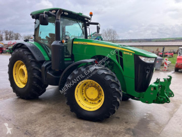 John Deere8R