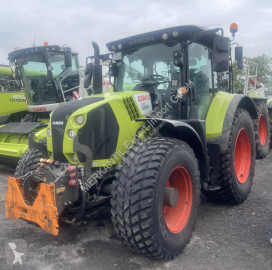 Lantbrukstraktor Claas Arion 530