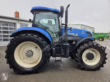 New Holland T7.220 tractor