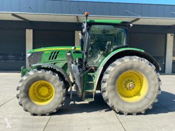 Tracteur agricole John Deere