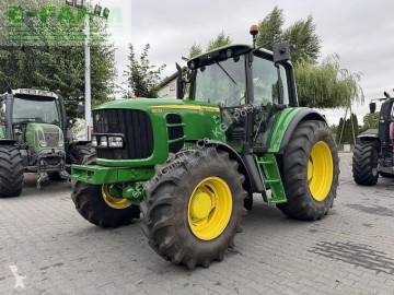 Ciągnik John Deere 6534