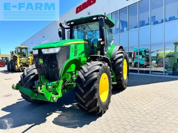 Ciągnik John Deere 7215