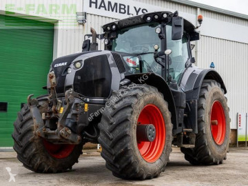 Claas AXION 830 tractor