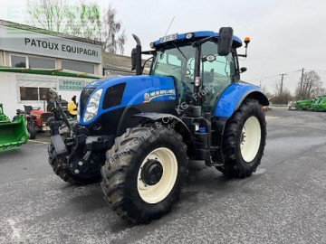 Tracteur agricole New Holland