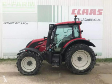 Tracteur agricole Valtra