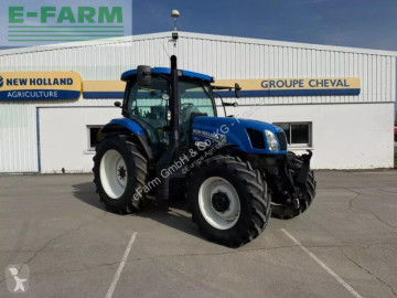 Tracteur agricole New Holland