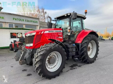 Tracteur agricole Massey Ferguson