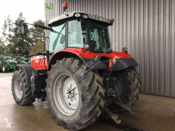 Tracteur agricole Massey Ferguson