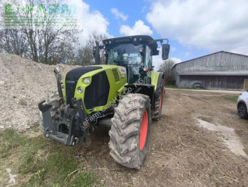 Tracteur agricole Claas