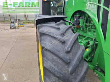 John Deere8R