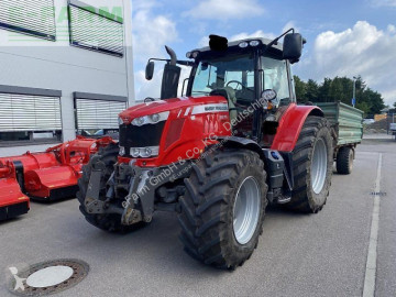 Tracteur agricole Massey Ferguson