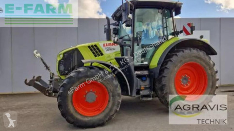Tracteur agricole Claas