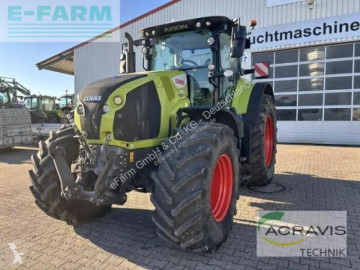 Lantbrukstraktor Claas