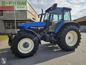 Lantbrukstraktor New Holland tm 125
