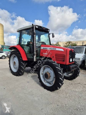 Tracteur agricole Massey Ferguson
