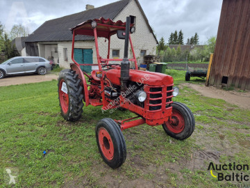 Tracteur agricole Volvo