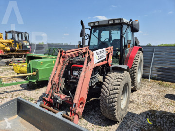 Lantbrukstraktor Massey Ferguson 6255