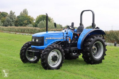 Tractor agrícola Solis novo