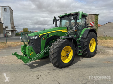 John Deere8R