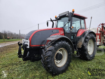 Valtra T190 tractor