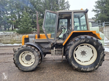 Tractor agrícola Renault