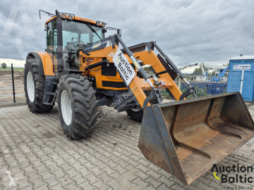 Tracteur agricole Renault