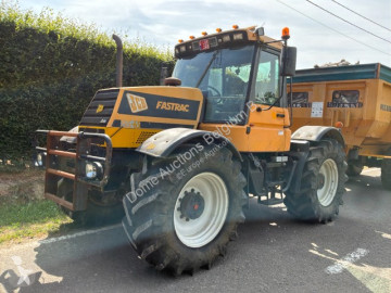 Zemědělský traktor JCB