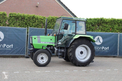Tracteur agricole Deutz