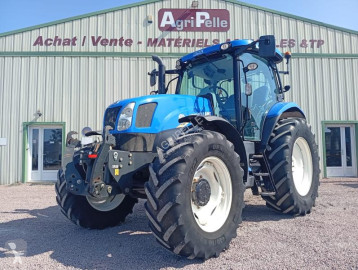 Сільськогосподарський трактор New Holland