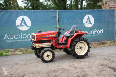 Yanmar mezőgazdasági traktor