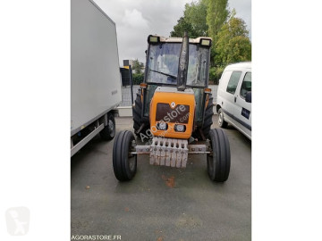 Jiný traktor