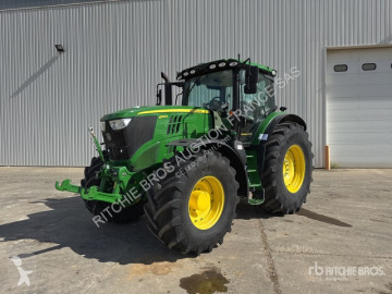 Zemědělský traktor John Deere
