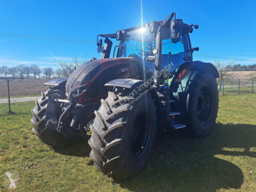 Tracteur agricole Valtra