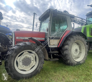 Tracteur agricole Massey Ferguson