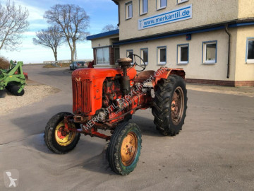 Tracteur agricole
