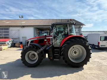 Tracteur agricole Massey Ferguson