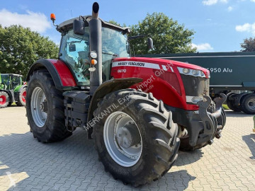Tracteur agricole Massey Ferguson